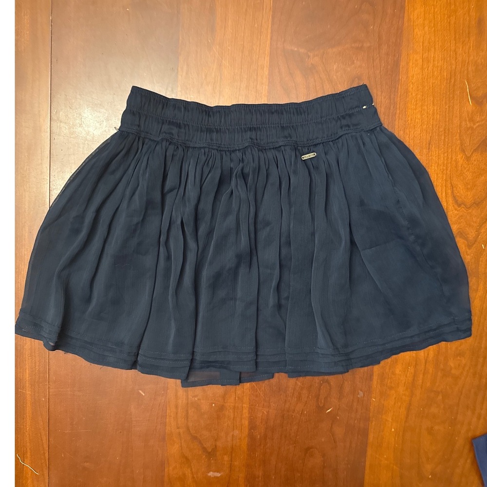 Hollister navy mini skirt small layered elastic‎